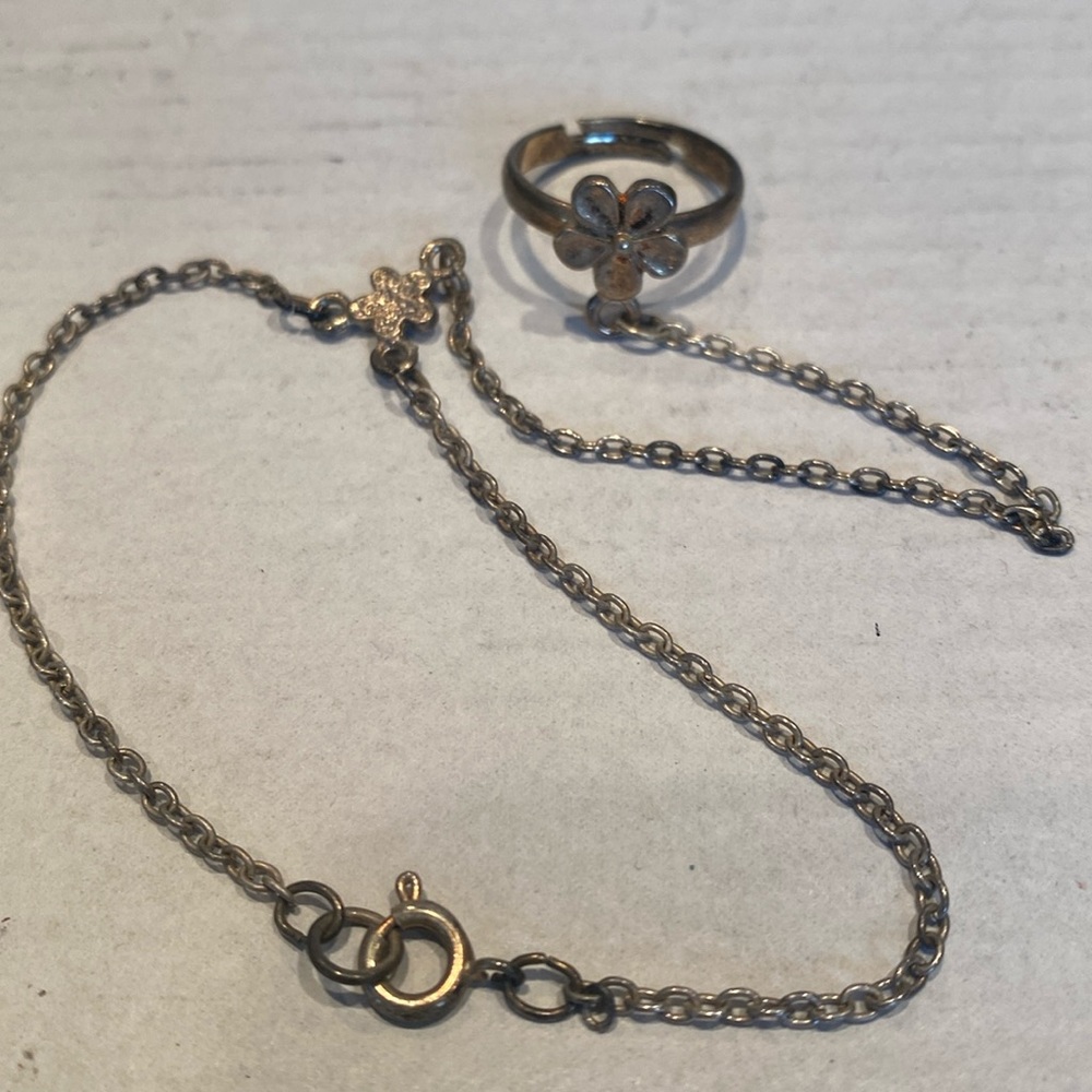 Vintage Clover Slave Bracelet with Ring, one piece